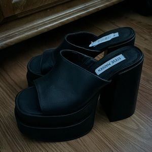 Steve Madden Cager Platform Black Leather Sandal Size 6.5  8   8.5